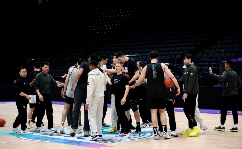 kg, 第三个外援, https