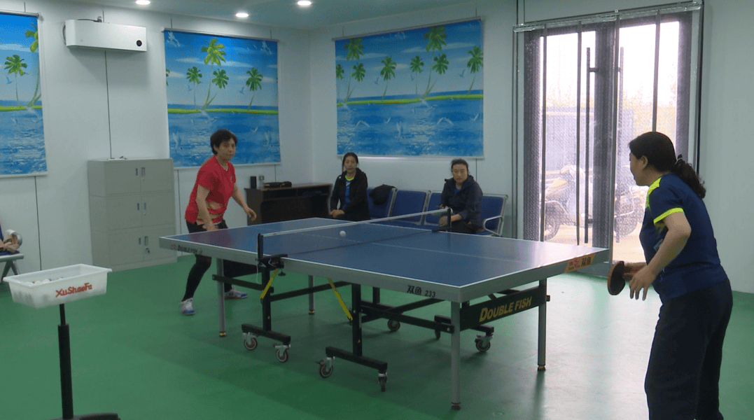 手矫健的长, 增进邻里情 手矫健的长, 增进邻里情