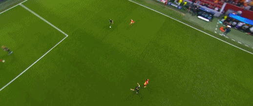 海于格门前, 球打偏了 海于格门前, 球打偏了